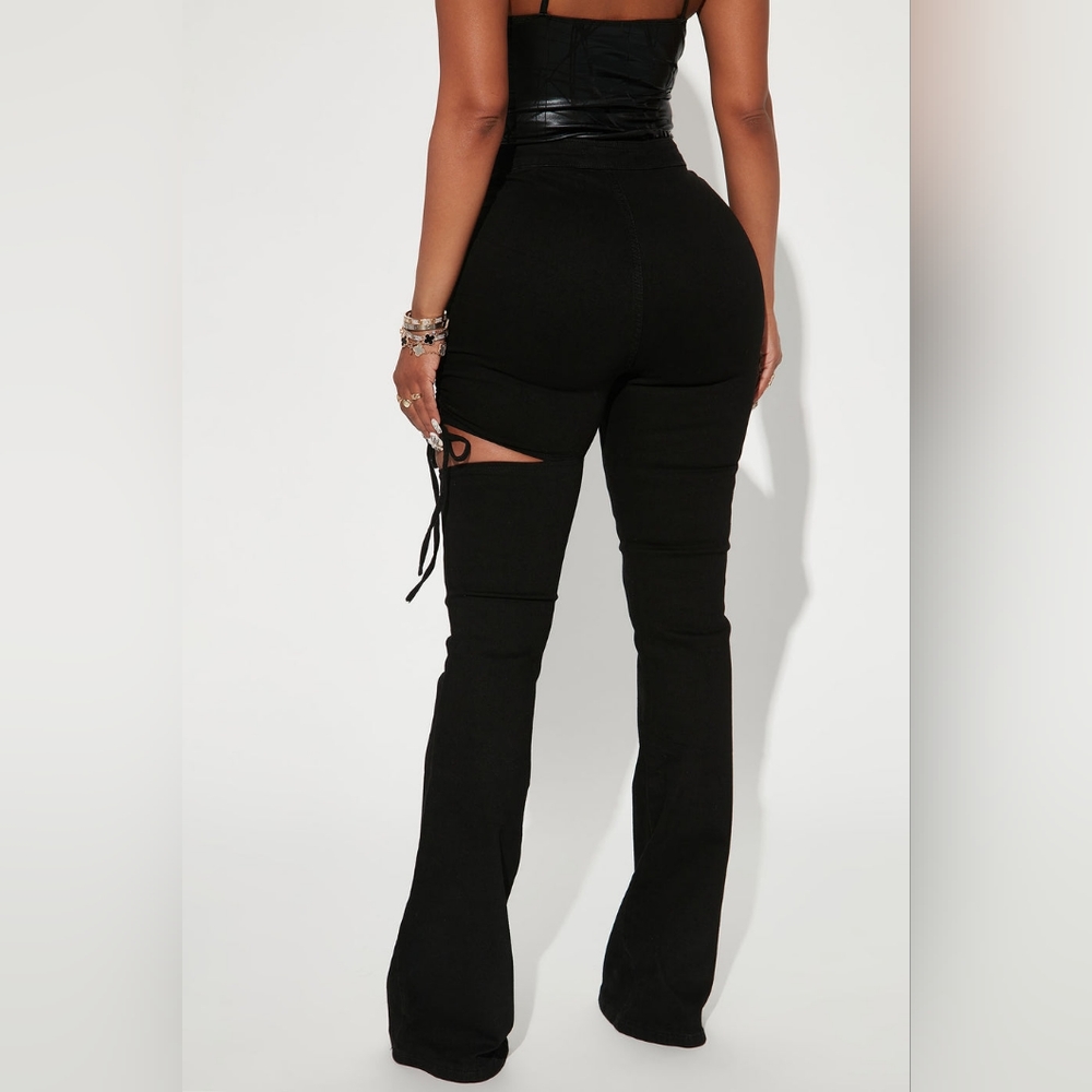 Flare High Waisted Jeans - Picture 4 of 4